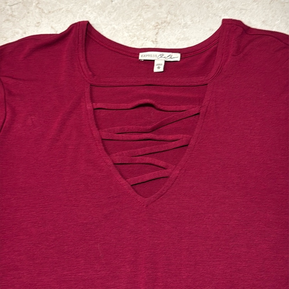 🧡 EXPRESS V-NECK STRAPPY TEE